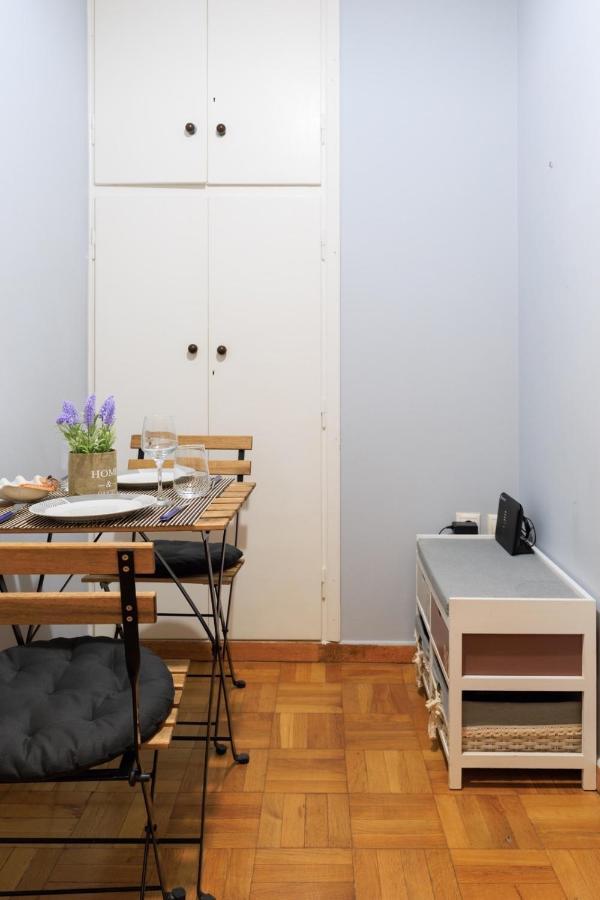 Aiolos Koukaki Center Apartment Athena Bagian luar foto